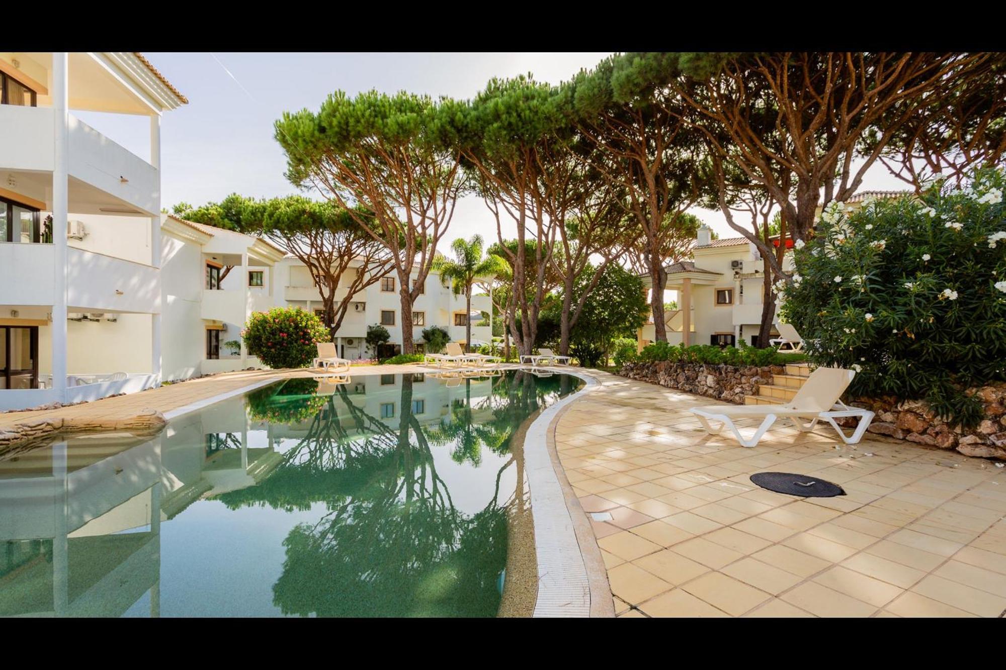Falesia Modern Flat W/balcony & Pool By Lovelystay Apartamento Albufeira