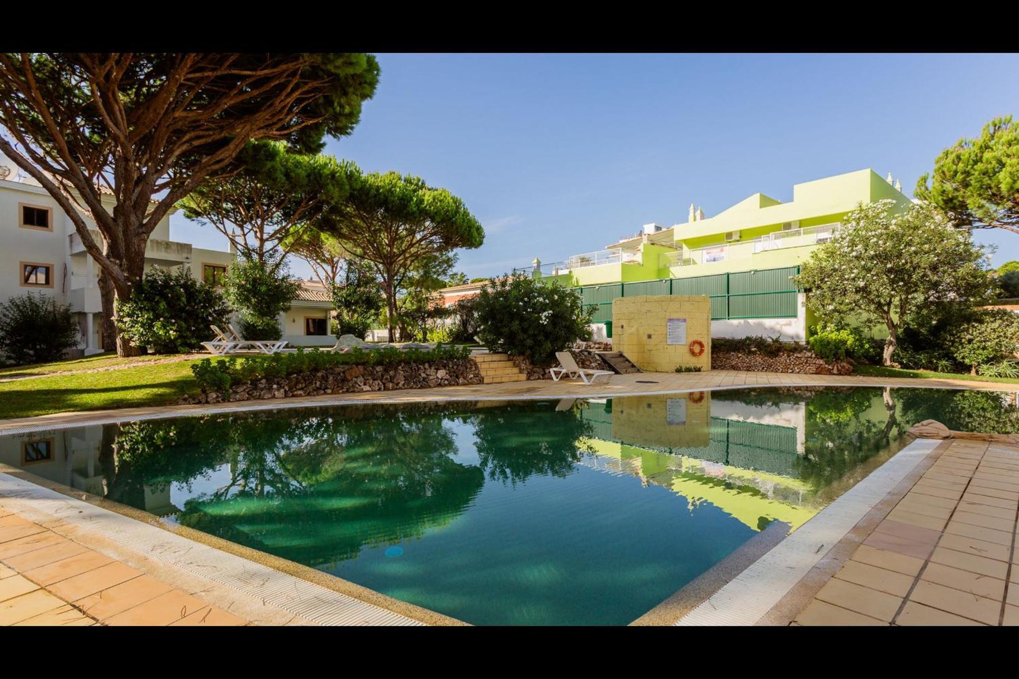 Falesia Modern Flat W/balcony & Pool By Lovelystay Apartamento Albufeira