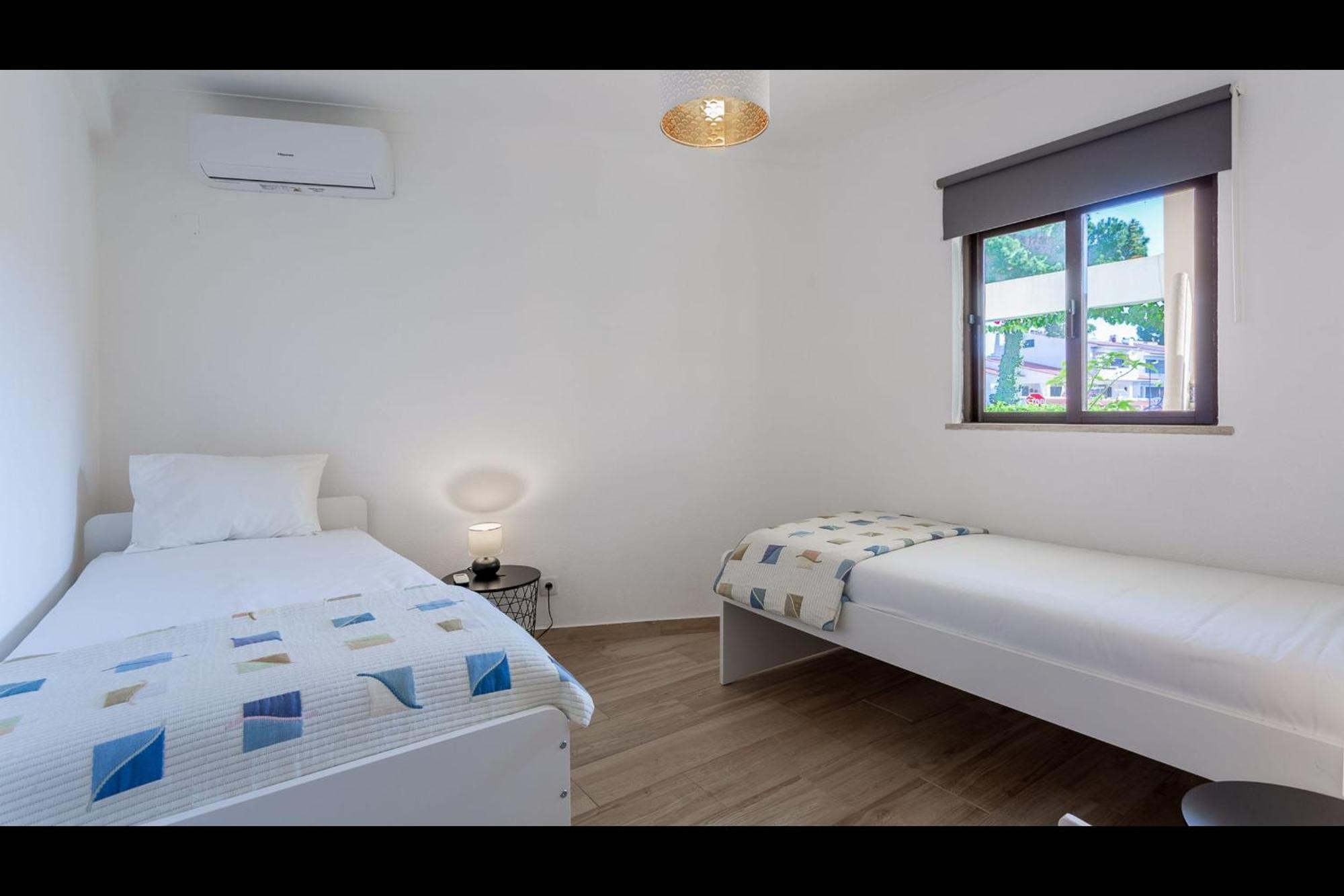 Falesia Modern Flat W/balcony & Pool By Lovelystay Apartment *