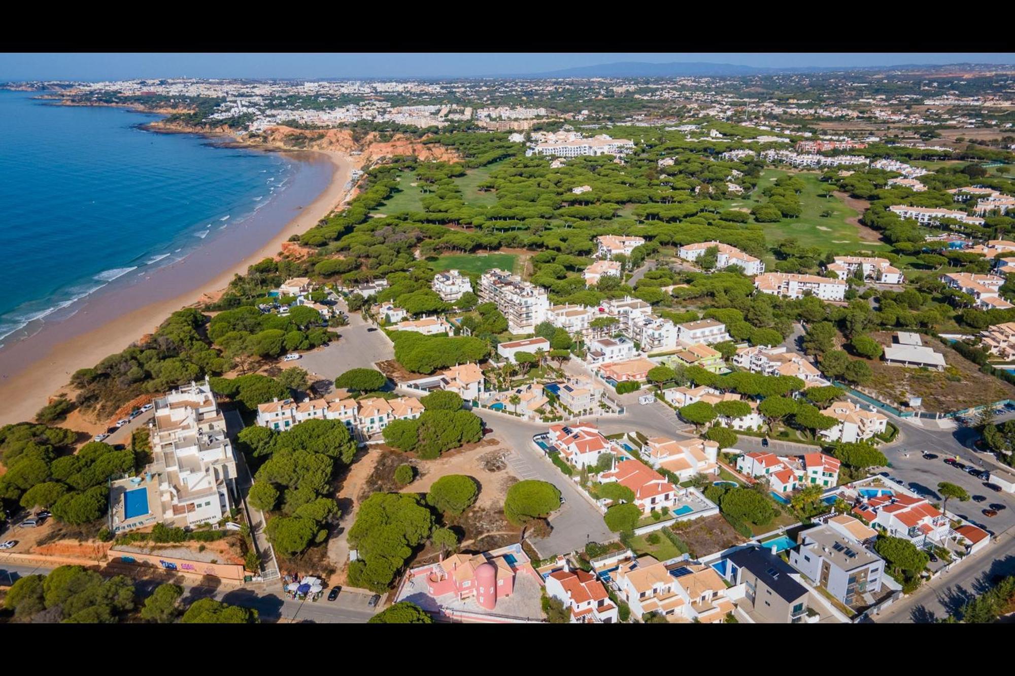 Falesia Modern Flat W/balcony & Pool By Lovelystay Albufeira
